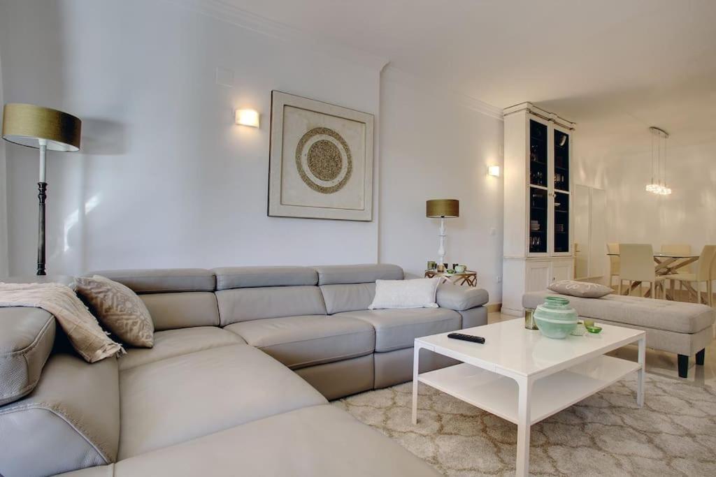Charming Ground Floor In Elviria