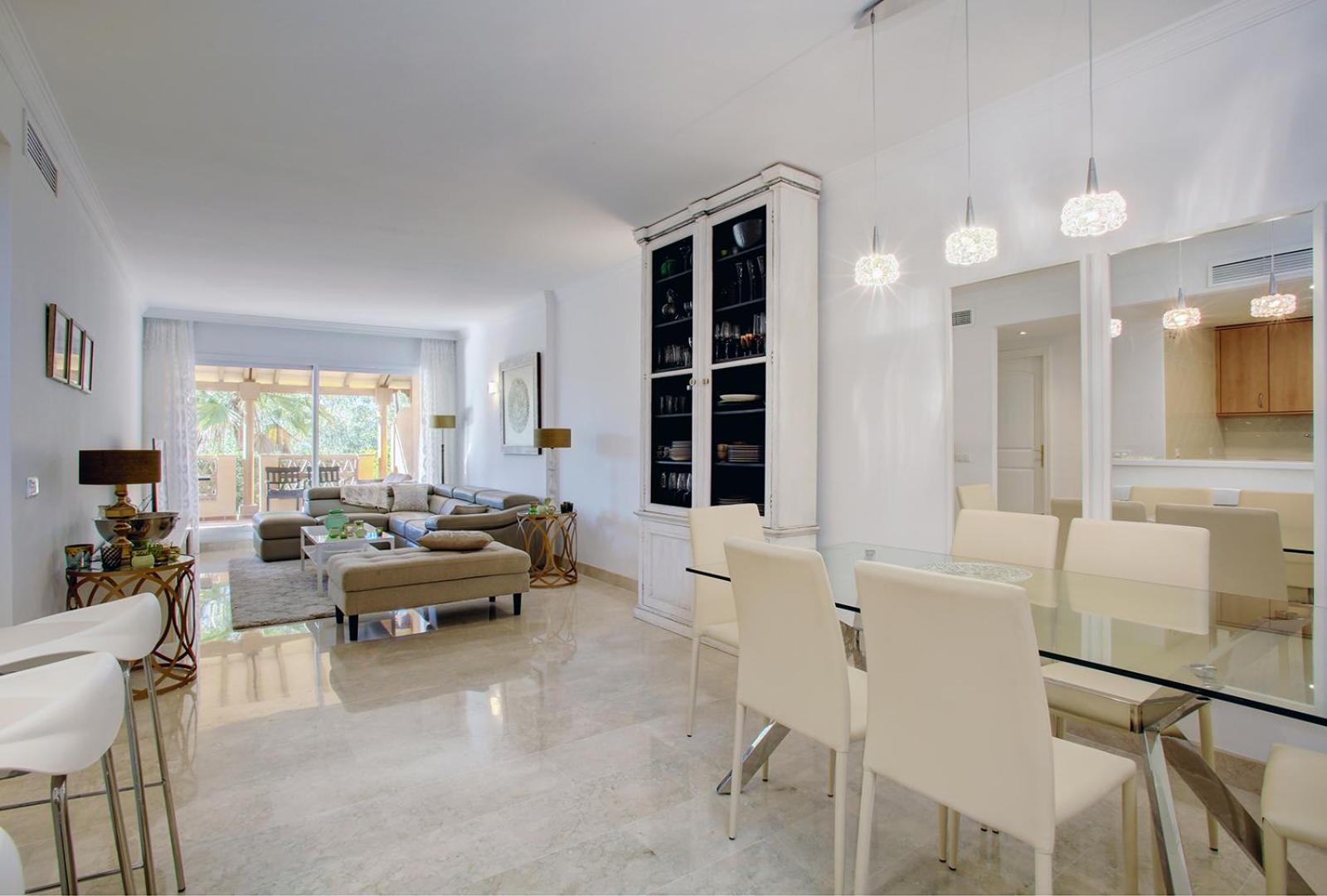 Charming Ground Floor In Elviria Apartment